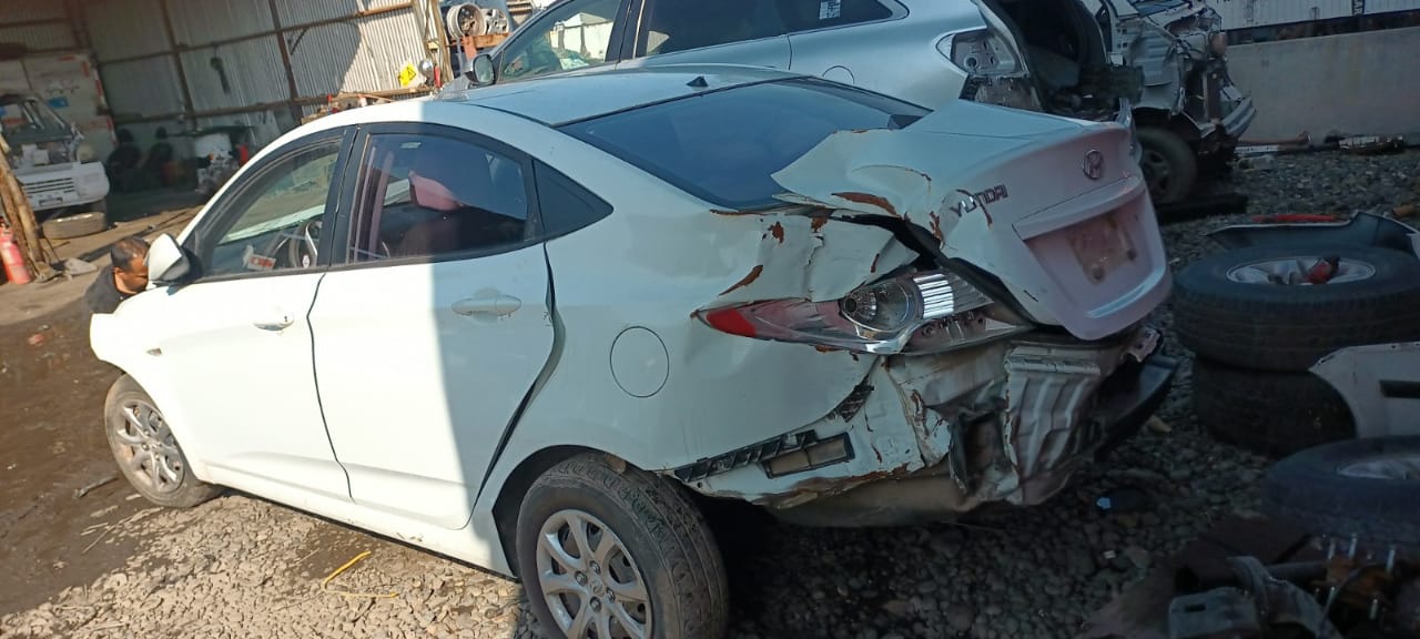  Hyundai ACCENT 2013    EN DESARME